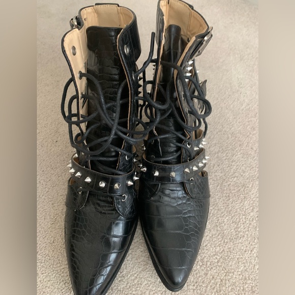 Black studded strappy heeled booties - Picture 5 of 8